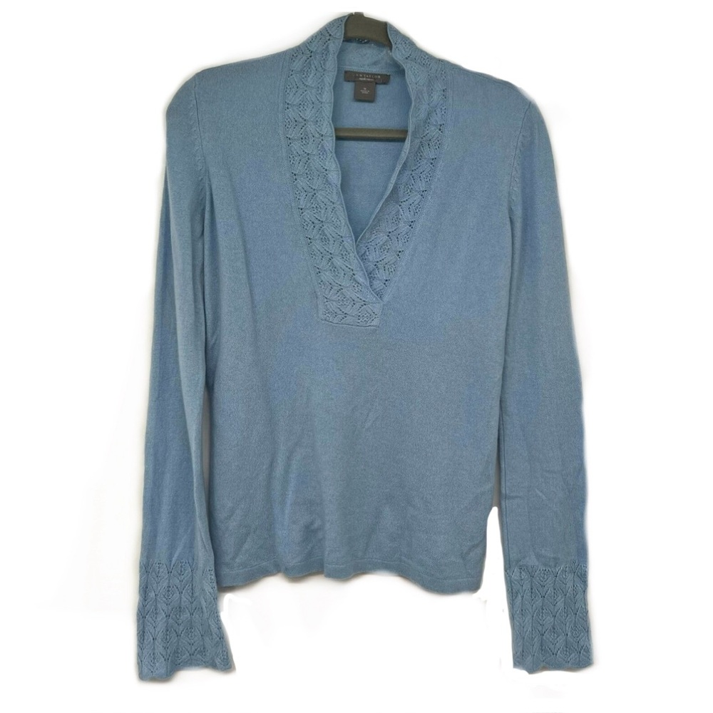 EUC- Ann Taylor 100% Cashmere V  Neck w/Open Pattern Knit Collar & Cuffs